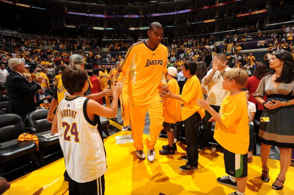[NBA]里奇·保罗：詹姆斯在四个位置联盟前五！哈登跟他能有三冠！