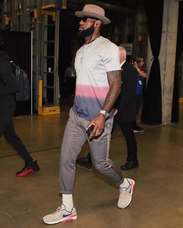 12+4首秀闪耀！老鹰重磅引援首战力克勇士，开启新赛季强势篇章