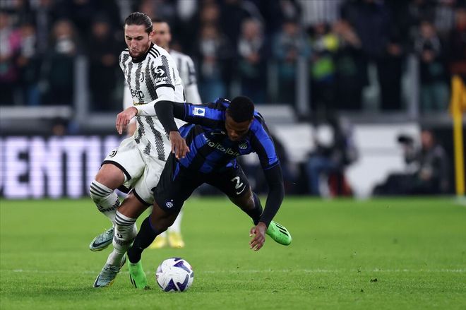 每体：巴萨内部对亚马尔每次客场都成为“头号公敌”感到担忧