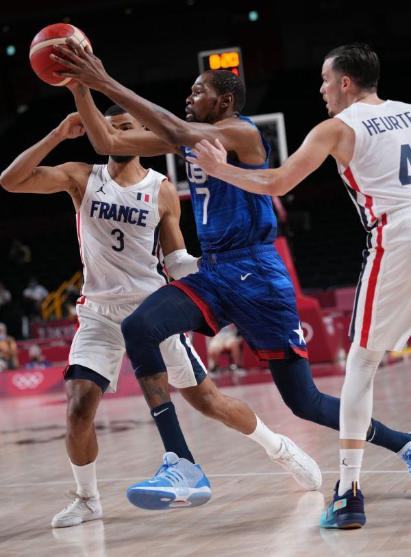 打鱼腩仅7分2犯规！CBA都没打明白还想冲NBA