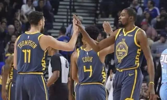 全城申爱 温暖相随 2025上海马拉松高光时刻全记录