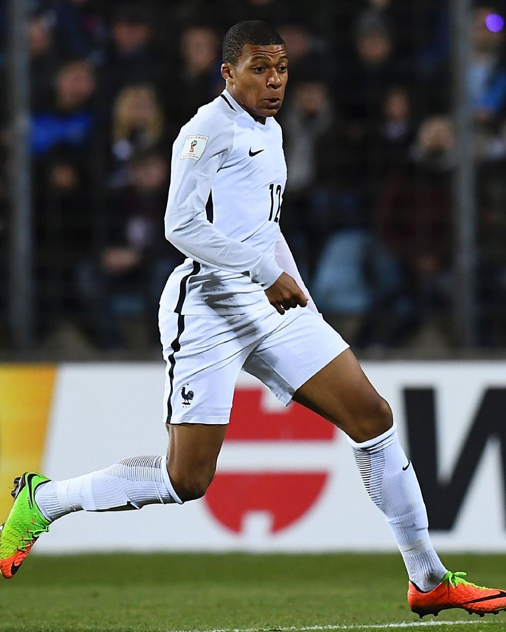 广岛后卫：我有在中国客场作战的经历，比赛开局阶段至关重要