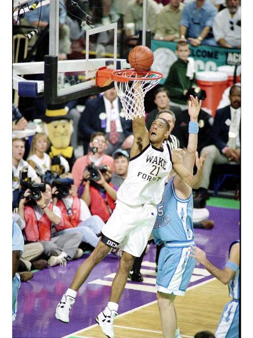 《胜利女神》新皮肤冲破尺度 跟没穿一样