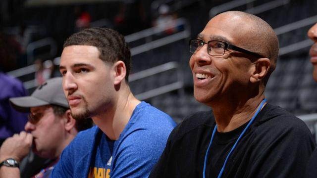 这集很眼熟？曝斯洛特与利物浦总监休斯曾爆发冲突 核心矛盾在转会策略